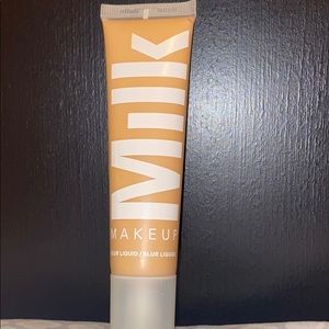 Milk Blur Liquid foundation in Warm Medium